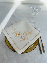 Ielādēt attēlu galerijas skatītājā, Set of off white linen napkins with delicate floral embroidery in gold and silver, eco friendly table decor