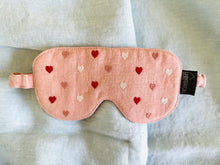 Ielādēt attēlu galerijas skatītājā, We spend a significant portion of our lives, so let’s do it as comfortable as we can!
You can use sleeping mask while relaxing in your comfy bedroom as well as on flight or long travel in light.
The beauty of linen’s natural, yet smooth texture brings comfort to our body and mind. It is natural, sustainable, healthy, timeless, relaxing, refreshing and warming.
Linen’s ability to adapt to various temperatures enhances sleep and its natural properties bring about relaxation and support health.