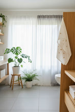 Ielādēt attēlu galerijas skatītājā, Looking for a thoughtful and practical gift? Our bees embroidered washed linen shower towels make an ideal present for housewarmings, weddings, or any special occasion. Treat your loved ones to the gift of luxury and functionality with our premium towels