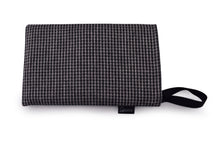 Ielādēt attēlu galerijas skatītājā, Linen wash mitten black