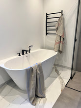 Load image into Gallery viewer, Linen bath towel
