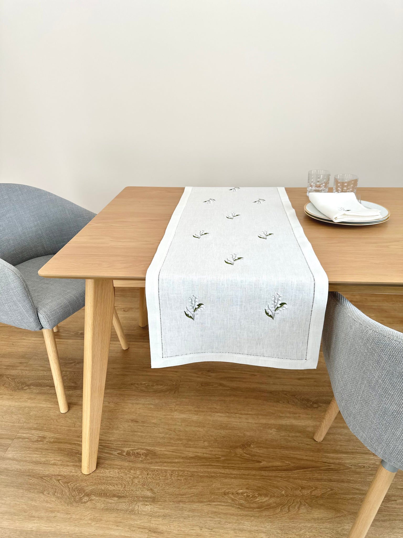 Embroidered Lily of the valley Linen Table Runner – LinenTerritory