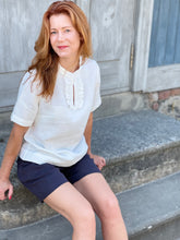 Load image into Gallery viewer, white linen blouse linenterritory
