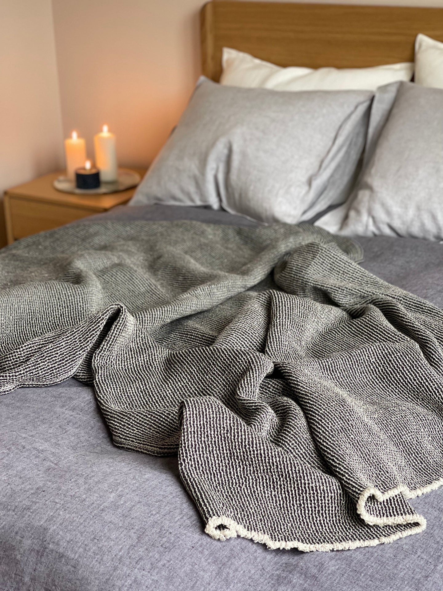 Puffy waffle linen blanket